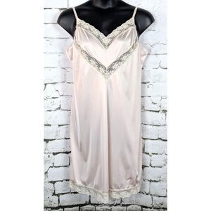 VINTAGE FORMFIT A Cut Above Shiny Nylon Lace Slip Dress Glamour USA Size 40 Tall
